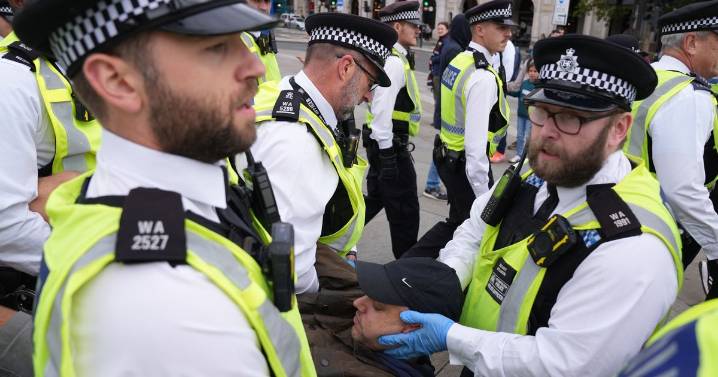Police to have greater powers to restrict protests after 500 arrests in London
