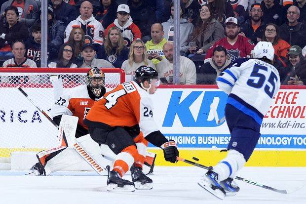 Mark Scheifele sets Jets points record in NHL action on Saturday