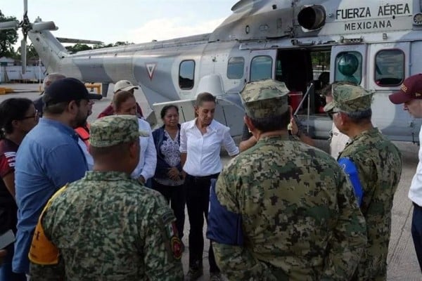Visita Sheinbaum El Higo, en Veracruz, tras lluvias