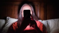 ¿Podría vivir con solo dos horas de celular al día? Esta es la ciudad que quiere enseñar al mundo a desconectarse