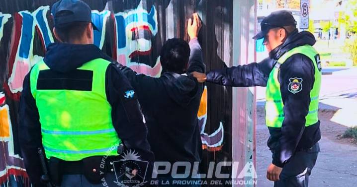 Demoraron a un hombre en Neuquén: lo identificaron y tenía pedido de captura