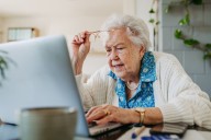 Mujeres que cumplan estos requisitos podrán pensionarse a los 50 años: Ley según reforma pensional