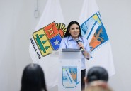 Entrega Blanca Merari constancias del tercer curso de manejo