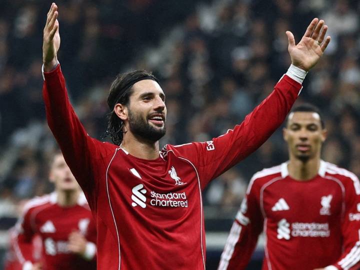 Liverpool revive en la Champions con goleada 5-1 ante el Eintracht Frankfurt