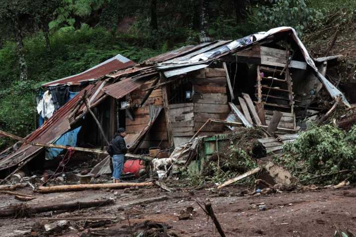 Sube a 15 la cifra de muertos por lluvias en Puebla; seis personas siguen desaparecidas en