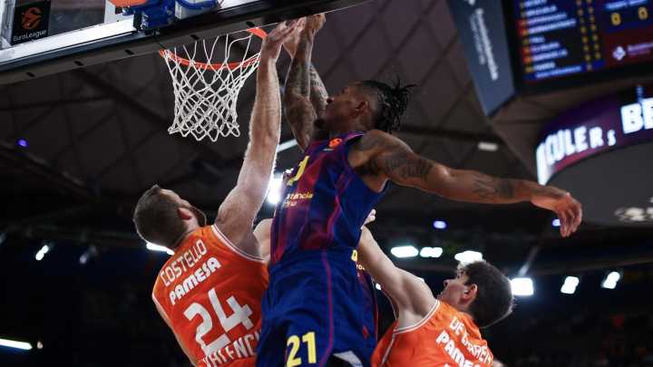 El Barça acaba con el inicio perfecto del Valencia Basket (108