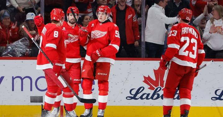Edvinsson scores two goals as Red Wings erase four-goal deficit, beat Blues 6