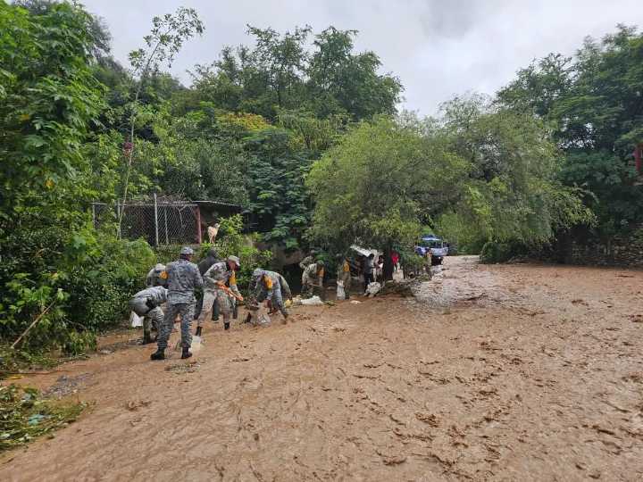 Ya suman 37 muertos por tormentas en el país