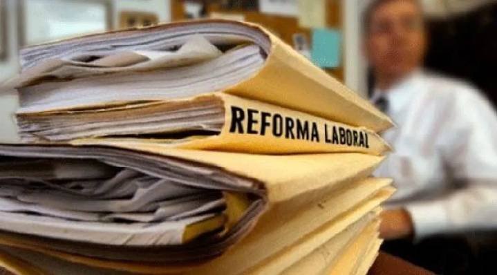 Salarios atados a la productividad: la reforma laboral que enciende alarmas
