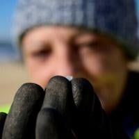 EU parliament adopts curbs on plastic pellet pollution