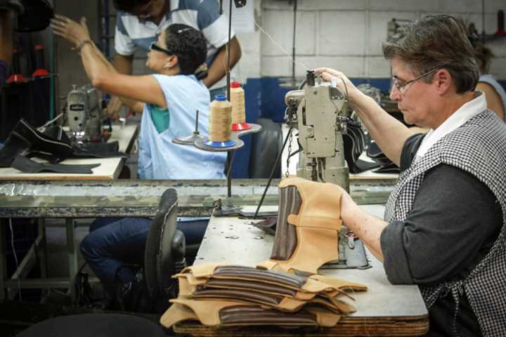 Crisis textil: en la era Milei 380 empresas cerraron y 11.500 trabajadores perdieron su puesto
