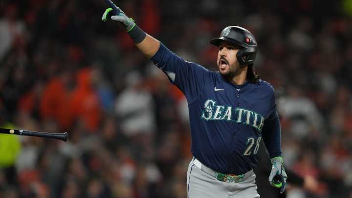 Niyo: Big swing from Seattle's Suarez caps nostalgic night in Detroit