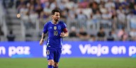 Dos asistencias lujosas y un grito atragantado: las perlas de Messi en la goleada de la Selección a Puerto Rico