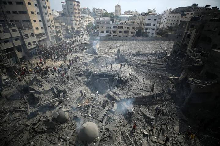 Firman Israel y Hamas alto el fuego y acuerdan intercambio de rehenes