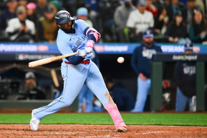 Blue Jays bounce back in Game 3, defeating Mariners 13
