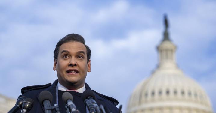 Trump indulta a George Santos, el excongresista republicano que se inventó su vida