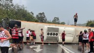 Bus con hinchas de Flamengo se volcó rumbo a Argentina para ver duelo ante Racing
