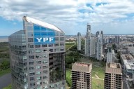 Juicio por YPF: Burford le recomendó a la Argentina que negocie para evitar pagar US$16.000 millones