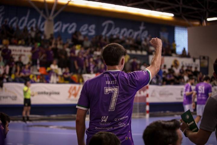 El BM Guadalajara intentará dar la sorpresa este sábado en la cancha del Bidasoa Irun