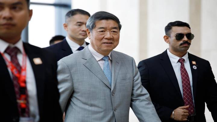 US has ‘very constructive’ China talks as Trump jets to Asia