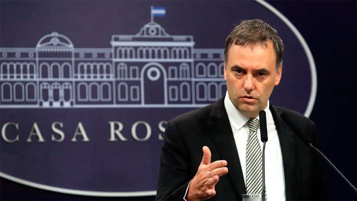 Adorni, sobre la defensa de Espert: "Si faltan explicaciones, las tiene que seguir dando"