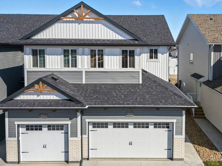 Richmond floor plan proves versatile for Ehrenburg Homes in Parade of Homes