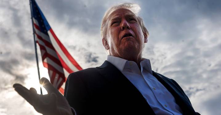 Federal Workers Are Being Told to Blame Democrats for the Shutdown