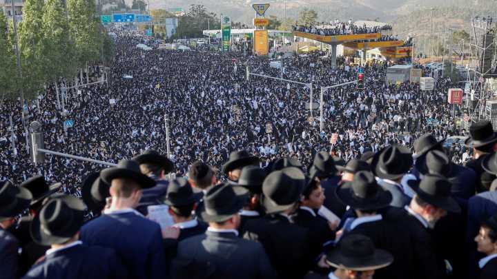 Ultra-Orthodox Jews rally in Israel against military service