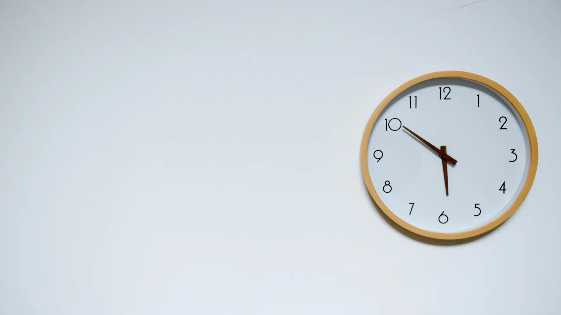 ¡Recuerda, esta madrugada se cambia la hora, a las 3:00 serán las 2:00!