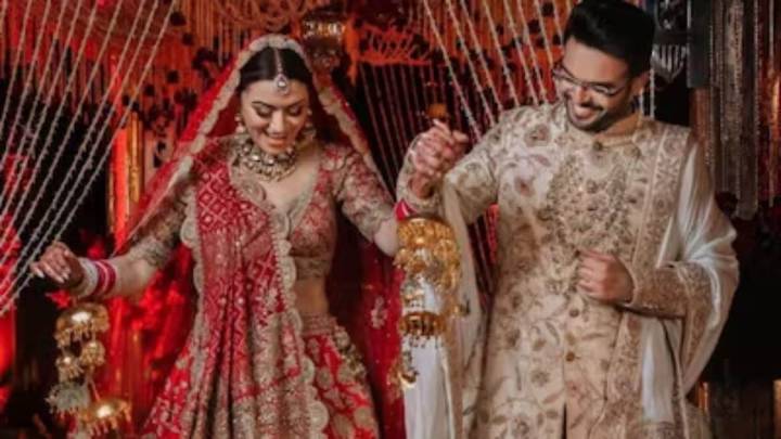 Hansika Motwani Changes Surname Amid Divorce Rumours With Husband Sohael Khaturiya