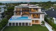 Waterfront Sarasota mansion lists for $18.95M. See the photos