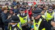 Reino Unido restringe las manifestaciones tras 500 detenciones en protesta propalestina