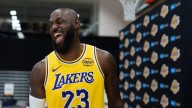 Fanático demanda a LeBron James por su “falso anuncio de retirada” de la NBA