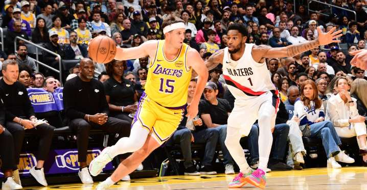 Lakers run out of gas, fall to Blazers on second night of back