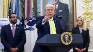 Trump asegura que evalúa posibles ataques en territorio venezolano