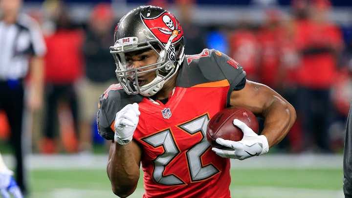 Former Buccaneers All-Pro running back Doug Martin dead at 36