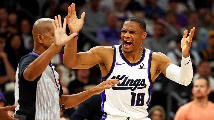 Fans get first in-game look at Russell Westbrook in Kings uniform