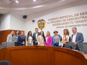 Representante Archila emprende histórica defensa por los derechos de las mujeres rurales en Colombia