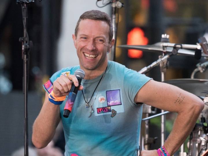 Chris Martin's Rebound Romance After Dakota Johnson Might Be a Jonas Brother Ex