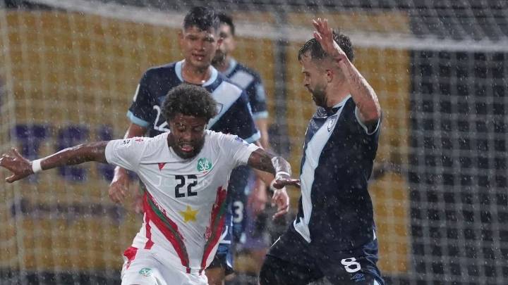 Guatemala sufre en el tiempo de reposición y sale con un trago amargo de Surinam