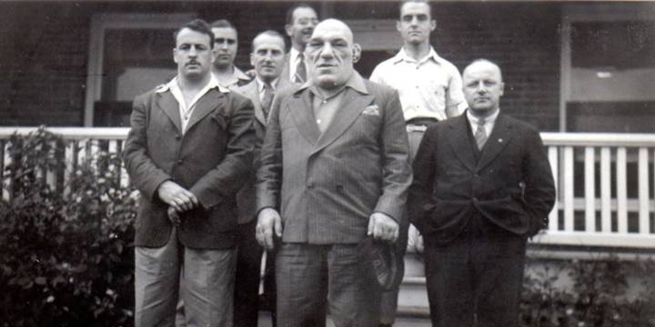 Qué es la acromegalia: la enfermedad silenciosa que cambia el rostro y hace que el cuerpo crezca en la adultez