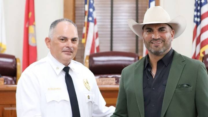 Ramiro Elizondo Jr., es el nuevo jefe de bomberos del Condado de Webb