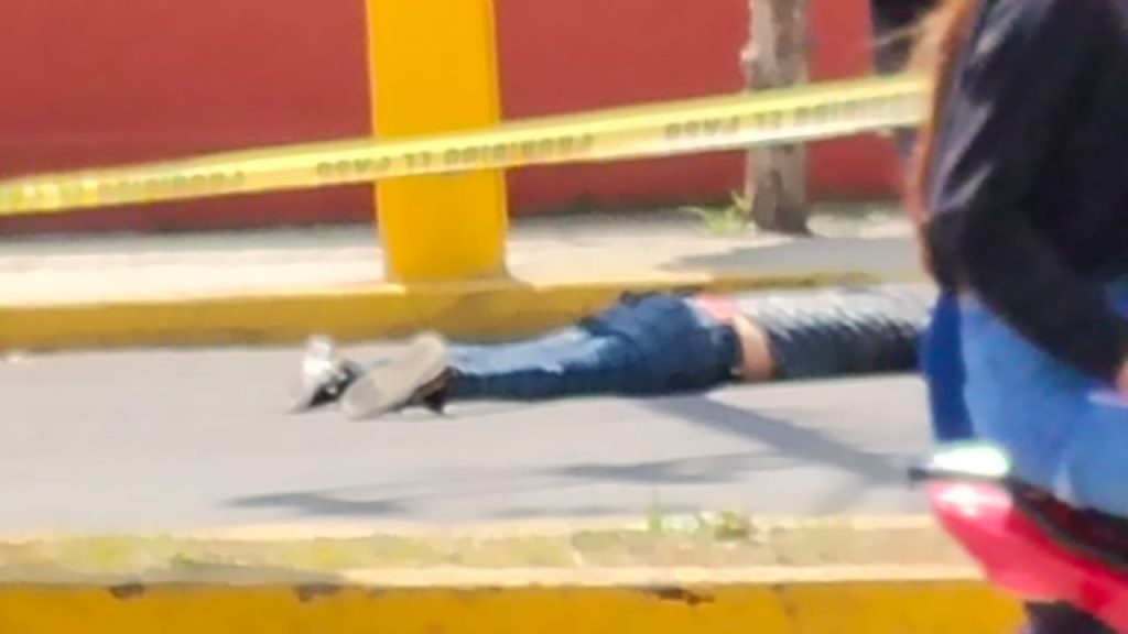 Rojo Amanecer en Chalco: Hallan a un hombre asesinado en la calle