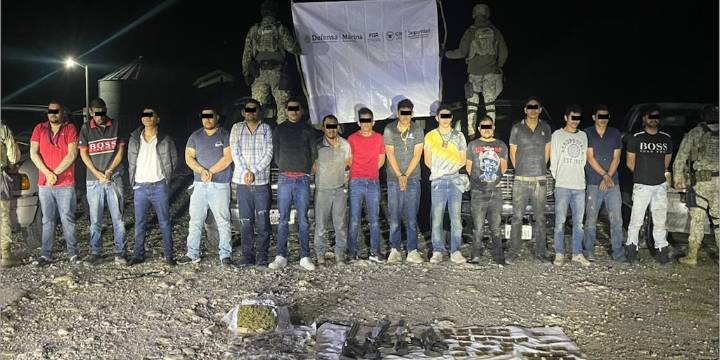 Ejército Mexicano y Guardia estatal detienen a 15 personas y aseguran armamento en Tamaulipas