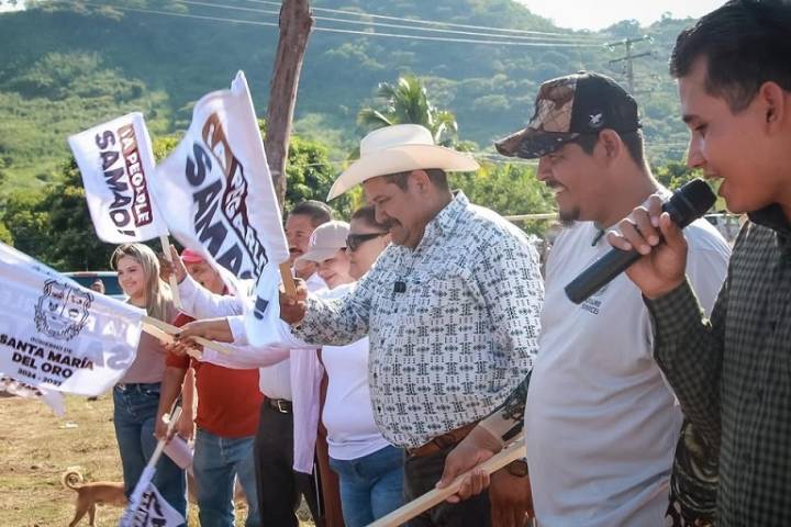 Inician obras para mejorar el abasto de agua en Las Cuevas, Santa María del Oro