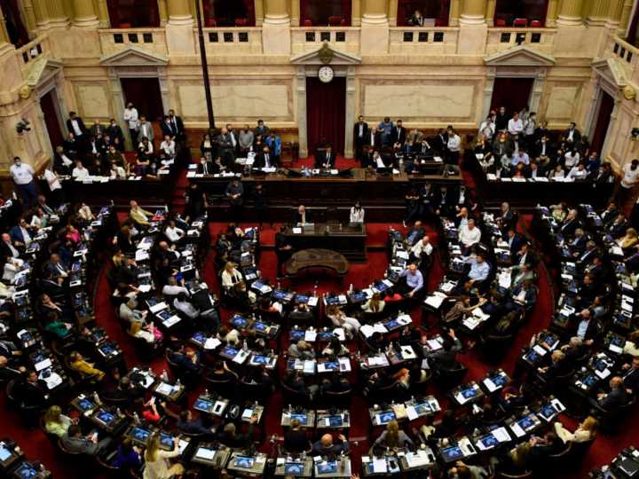 Cuánto ganan los diputados y senadores en 2025