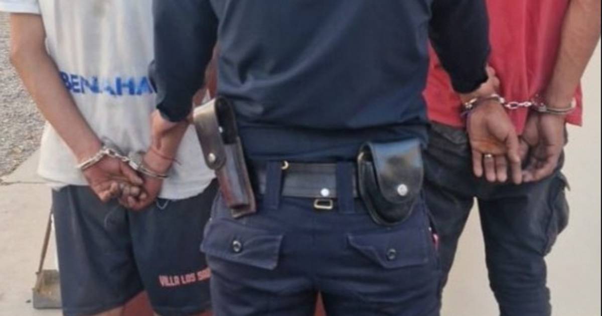 Menores roban una motocicleta