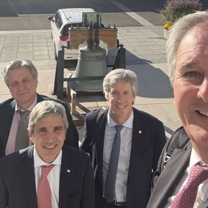 "Deuda por educación": Toto Caputo recomprará bonos con plata del Banco Mundial y el JP Morgan como agente