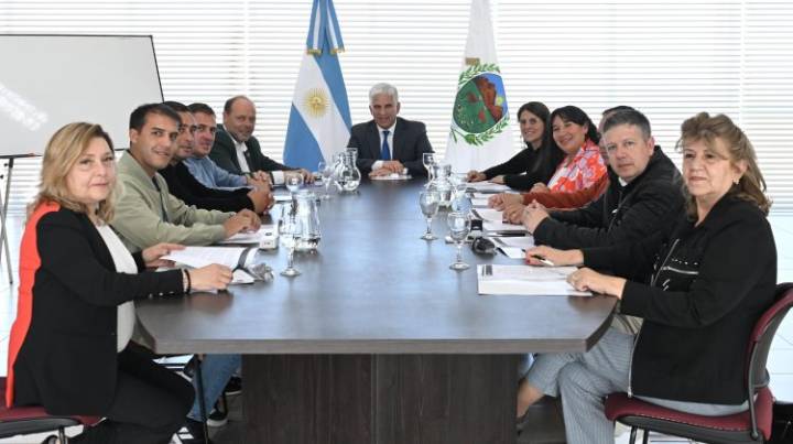‘Construyendo con Tu Pueblo’: el Ejecutivo provincial renovó el convenio con nueve municipios