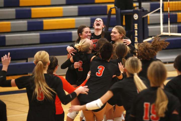 Rapids gets back on top in Section 7AAA volleyball